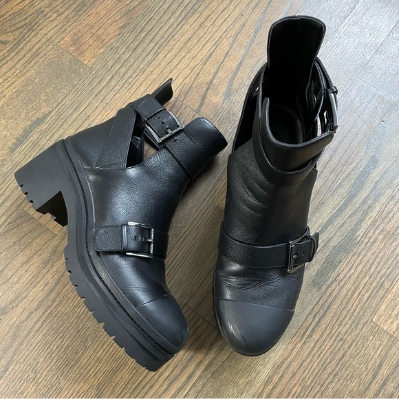 MICHAEL KORS Corey Buckle Lug Sole Platform Black Ankle Bootie size 9 - Picture 3 of 14